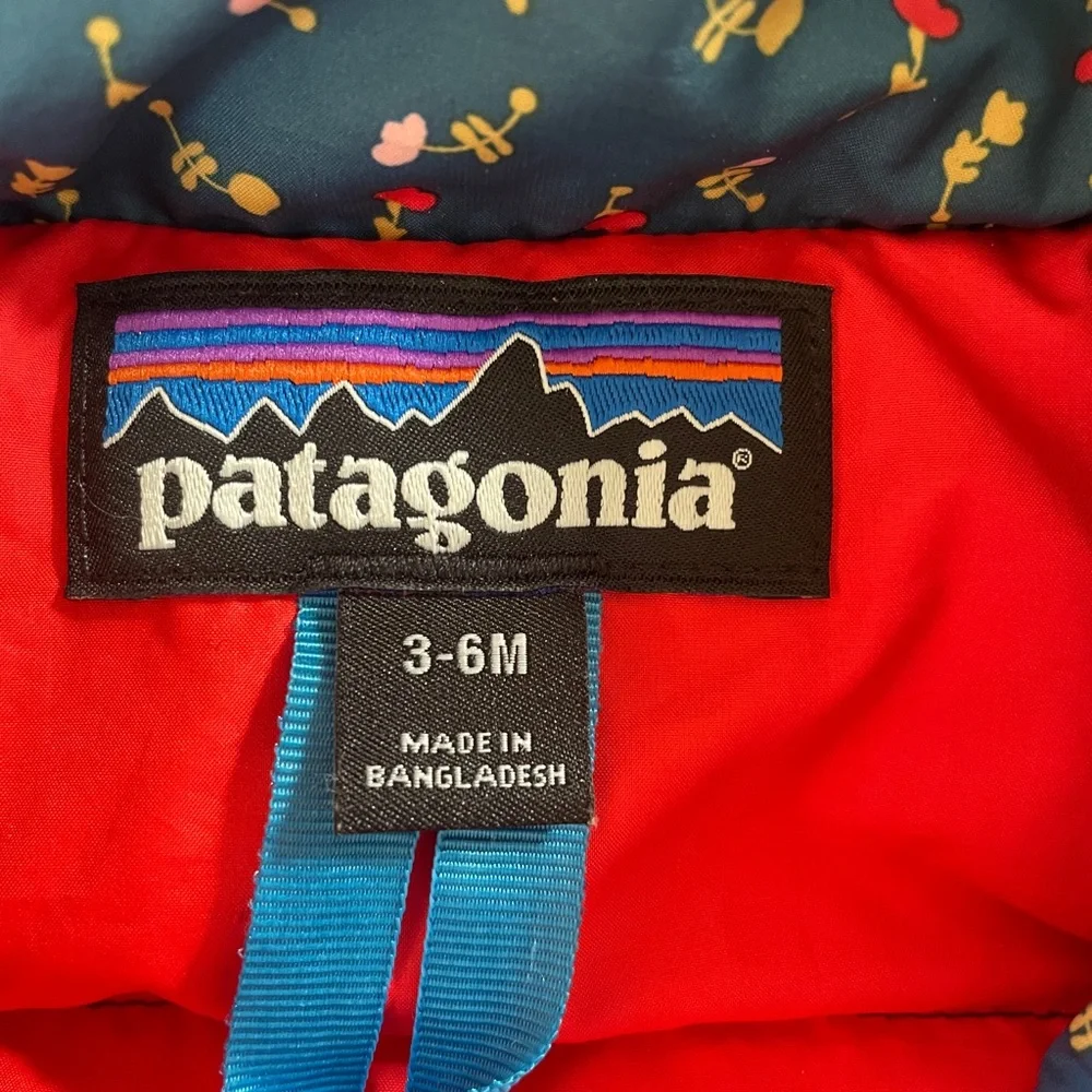 Patagonia Blue Floral Puffer Jacket - Picture 5 of 5